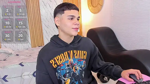 james jonnes online show from October 2025 08:37:02 PM