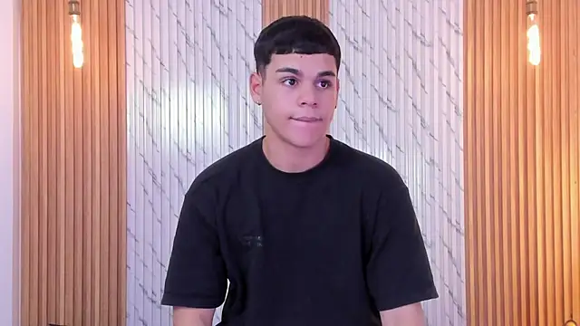 james jonnes online show from November 2025 07:15:01 PM