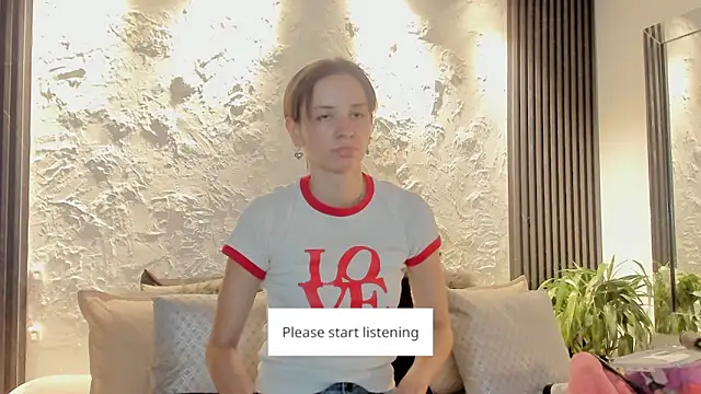 Snapshot of joselin_rouse chatting on May 2026 12:34:01 PM joselin rouse online show from May 2026 12:34:01 PM