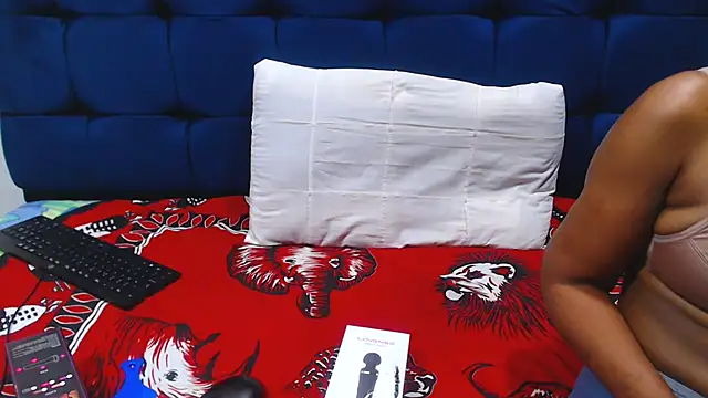 SexyBeverly  online show from October 2025 08:24:02 AM