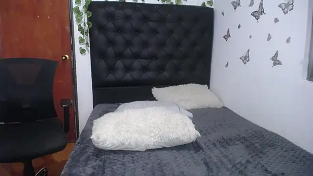 isabel 09 online show from October 2025 03:36:02 PM