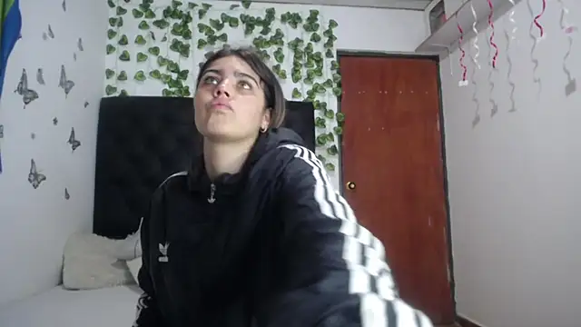 isabel 09 online show from February 2026 12:26:01 PM