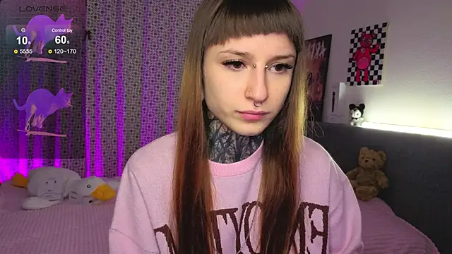 LilithPoison online show from November 2025 06:07:01 PM