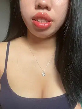 Snapshot of Rose-babyx chatting on May 2026 02:06:01 AM Rose-babyx online show from May 2026 02:06:01 AM