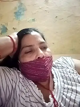 Snapshot of Love-890 chatting on September 2025 12:40:01 PM Love-890 online show from September 2025 12:40:01 PM