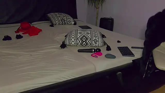 Snapshot of LustfulSin_ chatting on November 2025 07:26:01 PM LustfulSin online show from November 2025 07:26:01 PM