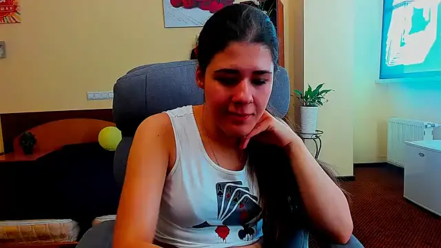 Joannia online show from October 2025 08:16:02 AM