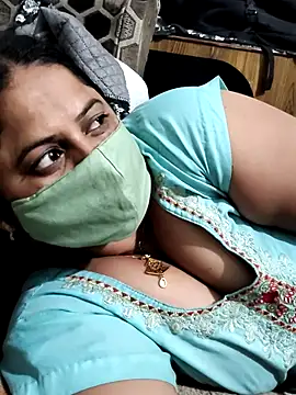 Mmm143 online show from October 2025 05:14:02 PM