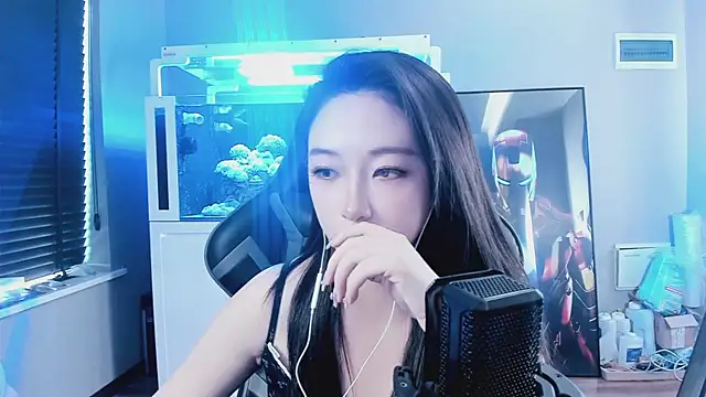 Snapshot of Keke-Bai chatting on October 2025 09:48:02 AM Keke-Bai online show from October 2025 09:48:02 AM