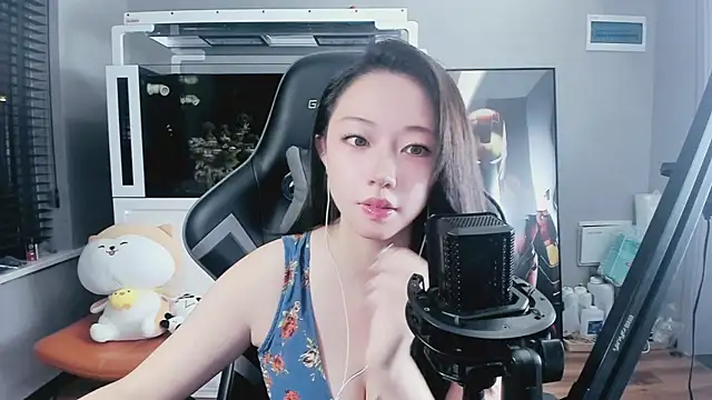 Snapshot of Keke-Bai chatting on October 2025 01:09:02 PM Keke-Bai online show from October 2025 01:09:02 PM