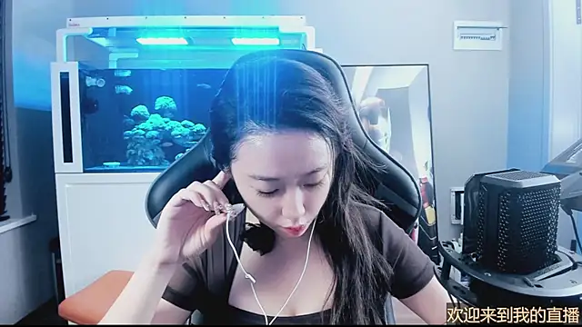 Snapshot of Keke-Bai chatting on October 2025 11:22:01 AM Keke-Bai online show from October 2025 11:22:01 AM