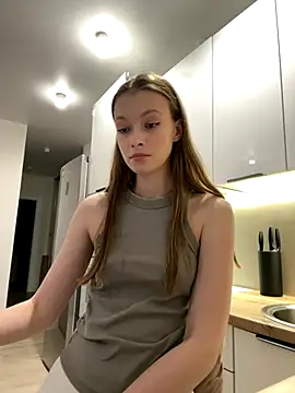 FriendlyFire 18 online show from September 2025 05:04:01 PM