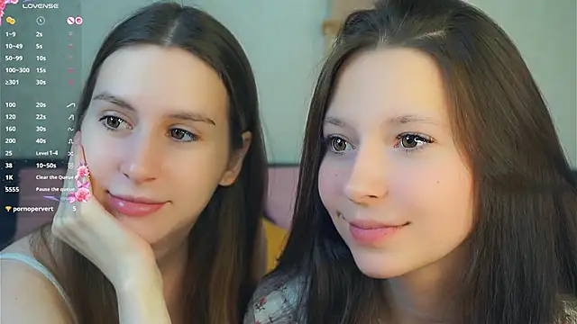 GabrielleLynchard online show from November 2025 07:24:02 PM