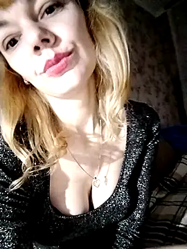 AliceSwan1122 online show from October 2025 10:21:02 PM