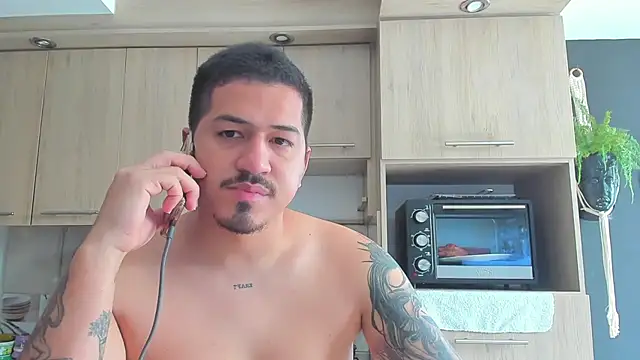 Arnolwilliams online show from September 2025 07:06:02 PM