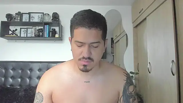 Arnolwilliams online show from September 2025 06:46:02 PM