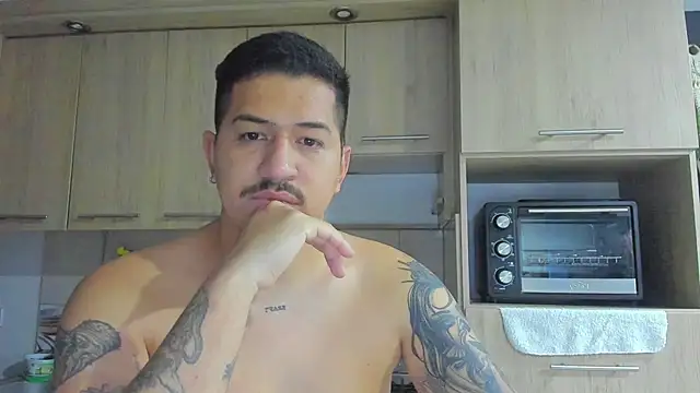 Arnolwilliams online show from October 2025 10:30:01 PM