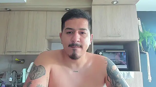 Arnolwilliams online show from October 2025 07:25:02 PM