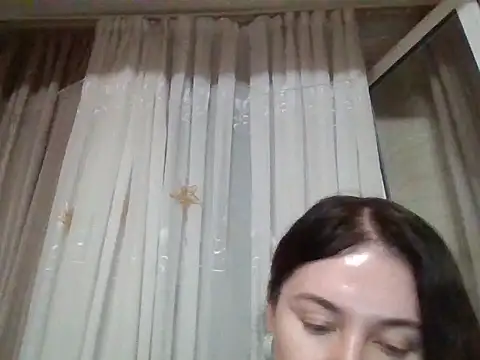 Lomivah online show from October 2025 06:28:02 PM