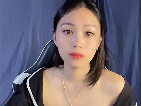 Lyly4757 online show from September 2025 07:15:01 PM