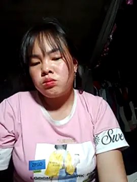 Snapshot of emilyzz chatting on February 2026 05:12:02 AM emilyzz online show from February 2026 05:12:02 AM