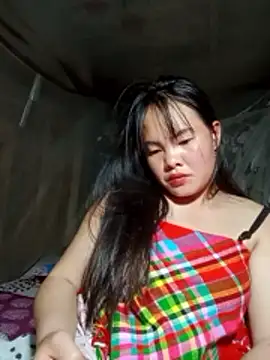 Snapshot of emilyzz chatting on February 2026 03:28:02 PM emilyzz online show from February 2026 03:28:02 PM