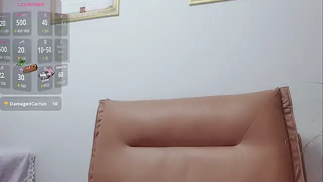 Snapshot of Muxue-aa chatting on September 2025 01:39:02 AM Muxue-aa online show from September 2025 01:39:02 AM