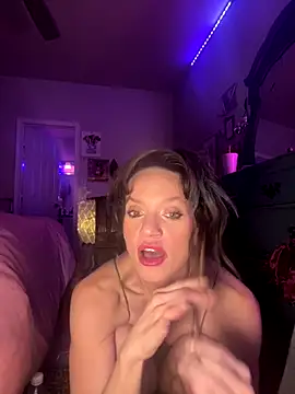 Texxaspearl online show from September 2025 11:12:02 AM