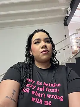 krisstenSantos online show from February 2026 02:40:02 PM