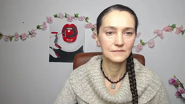 Snapshot of TayaFinch chatting on November 2025 01:22:01 PM TayaFinch online show from November 2025 01:22:01 PM