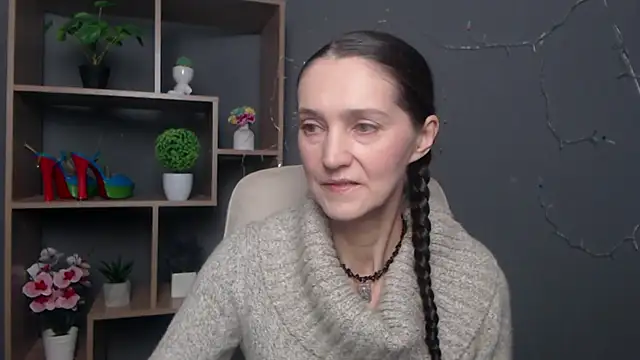 Snapshot of TayaFinch chatting on November 2025 01:20:01 PM TayaFinch online show from November 2025 01:20:01 PM