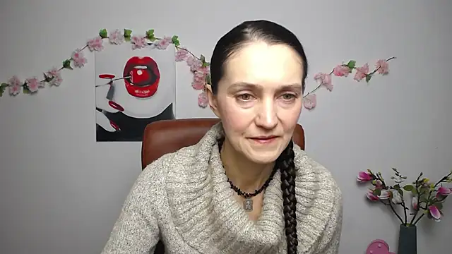 Snapshot of TayaFinch chatting on November 2025 01:32:01 PM TayaFinch online show from November 2025 01:32:01 PM