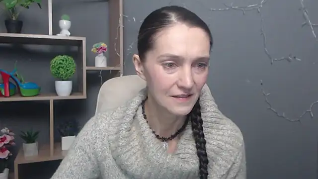 Snapshot of TayaFinch chatting on November 2025 01:44:01 PM TayaFinch online show from November 2025 01:44:01 PM