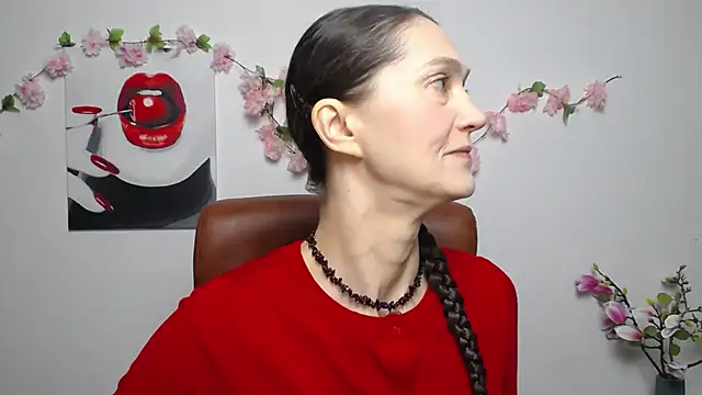 Snapshot of TayaFinch chatting on December 2025 01:05:02 PM TayaFinch online show from December 2025 01:05:02 PM