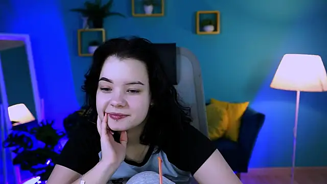 leslierowe  online show from November 2025 08:19:01 PM