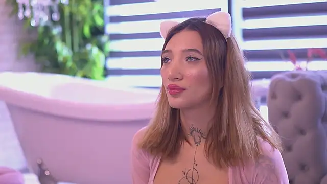 SiennaJayden online show from September 2025 07:35:02 AM