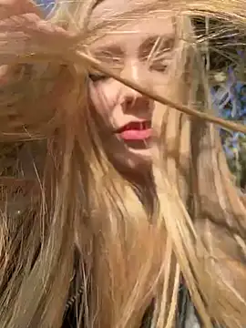 MilaMoone online show from September 2025 10:20:01 AM