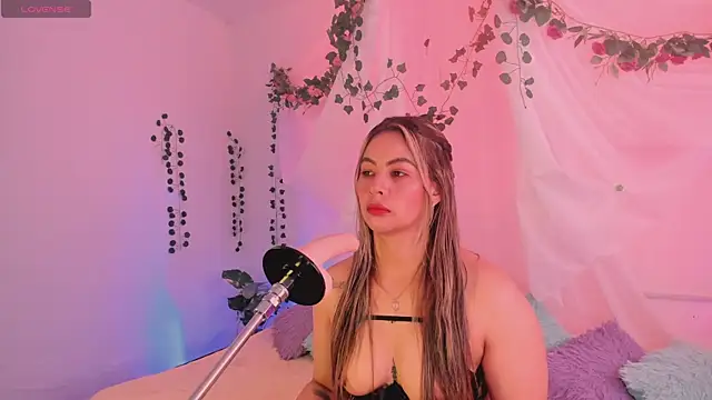 chubbyZoe online show from November 2025 03:00:02 PM