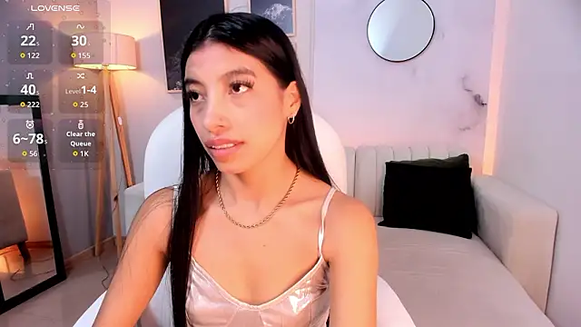 Tiffany Low online show from March 2026 01:57:02 PM