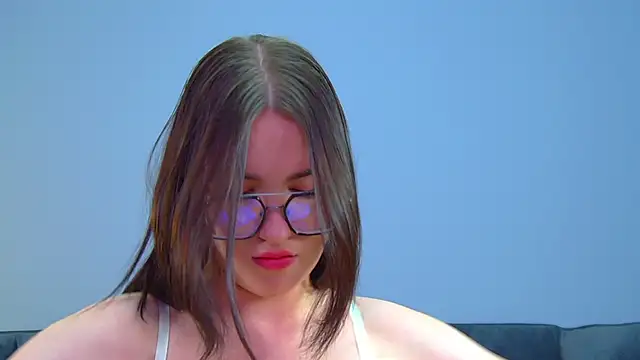 Snapshot of AnneAvery chatting on October 2025 06:23:02 AM AnneAvery online show from October 2025 06:23:02 AM