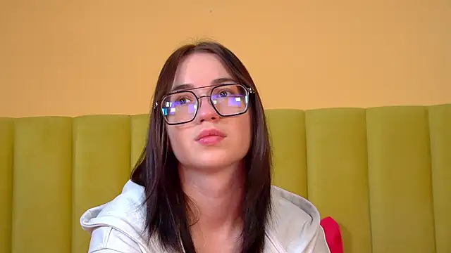 Snapshot of AnneAvery chatting on October 2025 06:23:01 AM AnneAvery online show from October 2025 06:23:01 AM