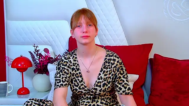 BeatriceBinoche online show from October 2025 06:35:02 AM