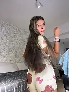 EMILIIA RICHTER   online show from December 2025 11:37:01 AM