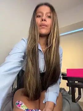 EMILIIA RICHTER   online show from March 2026 07:50:02 PM