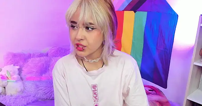 NekoWaifu online show from September 2025 12:09:01 PM