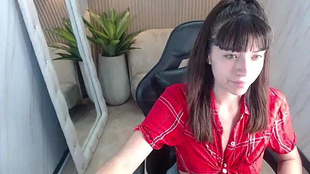 Isabella Blondetf online show from September 2025 01:26:02 PM