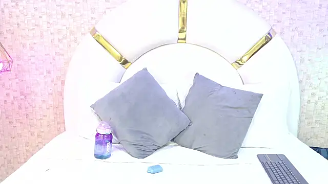 paulina cano online show from September 2025 07:37:02 PM