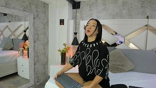 Megan-8 online show from October 2025 04:02:01 AM