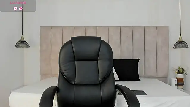 Megan-8 online show from March 2026 11:00:01 AM