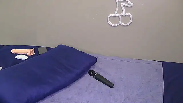 Serafynn online show from January 2026 02:08:01 PM